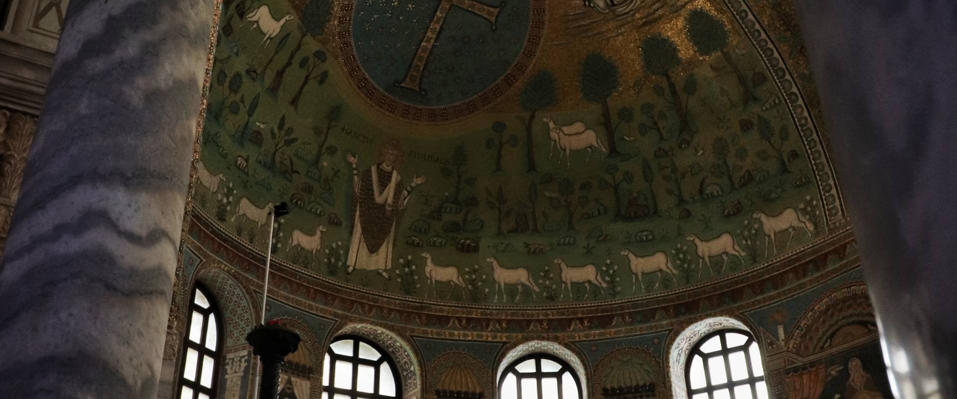 Basilica di Sant'Apollinare in Classe, Ravenna (interno, abside) foto di Stefano Casano